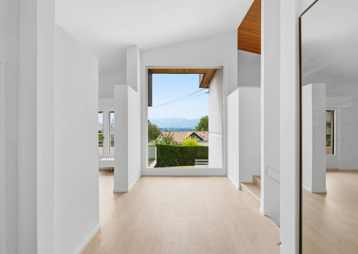 Cologny: Magnifique maison individuelle de 9 pièces d'environ 280m2