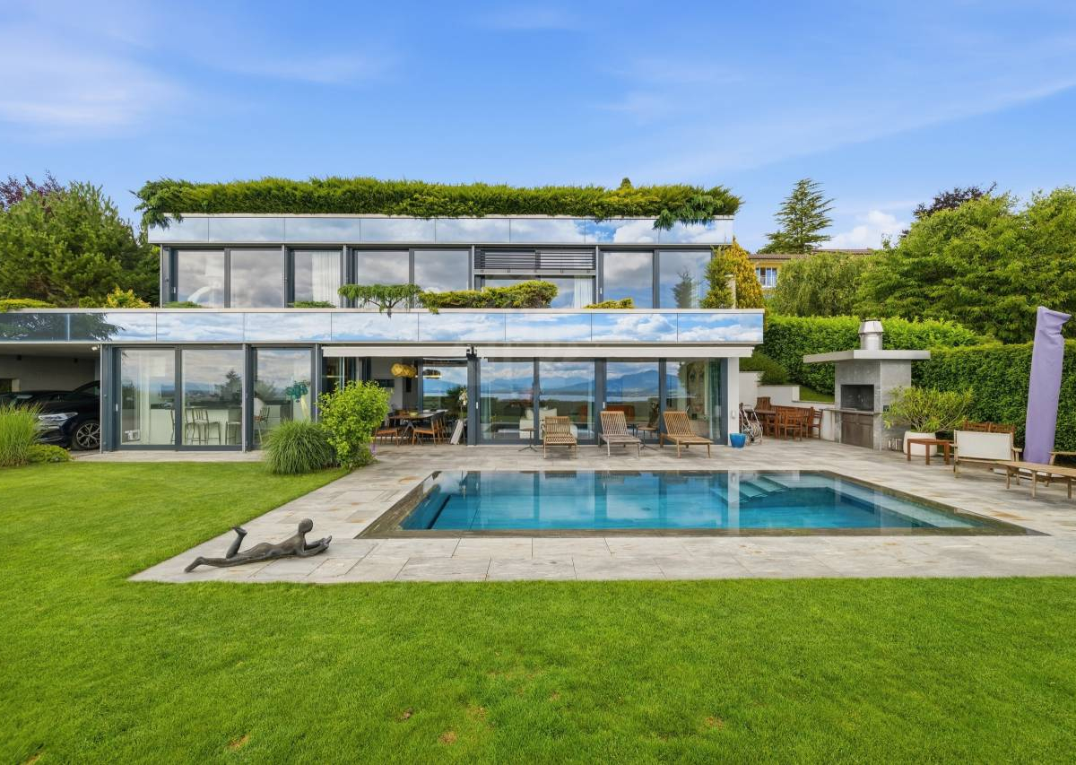 Sublime detached property with breathtaking views
