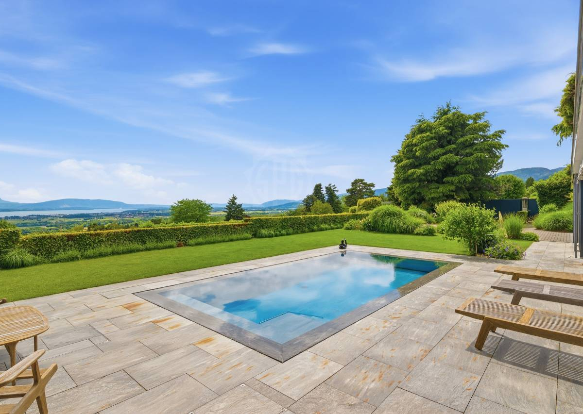 Sublime detached property with breathtaking views