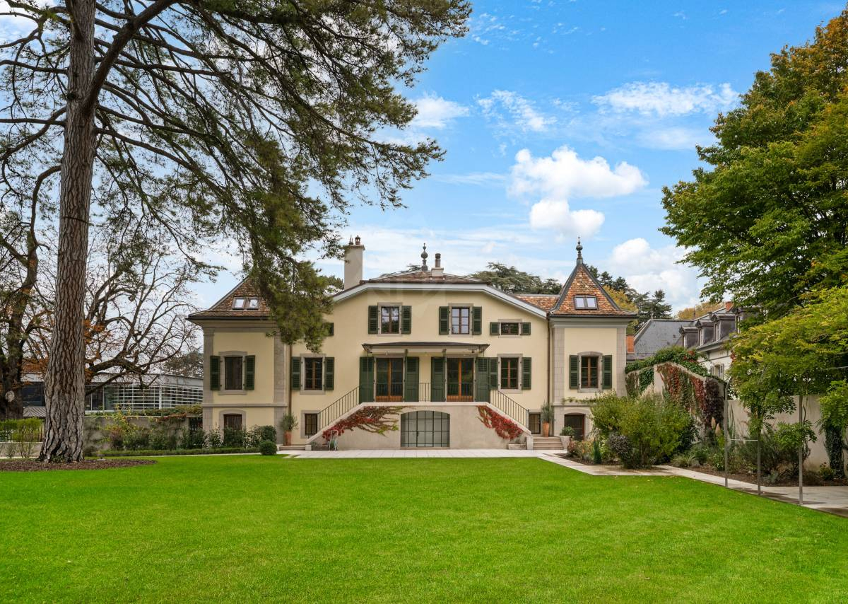Chêne-Bougeries : Magnifique maison de maître entièrement rénovée