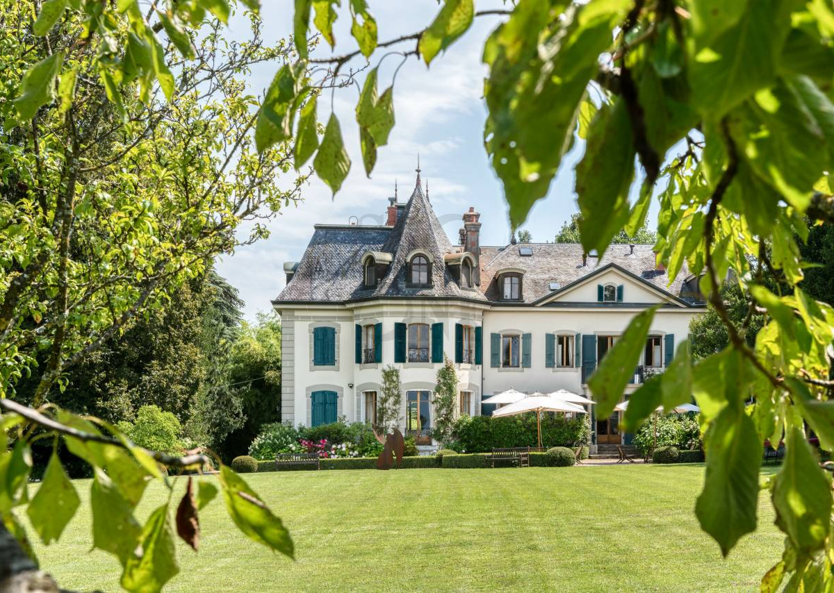 Domaine d'exception à proximité du Golf Club de Cologny