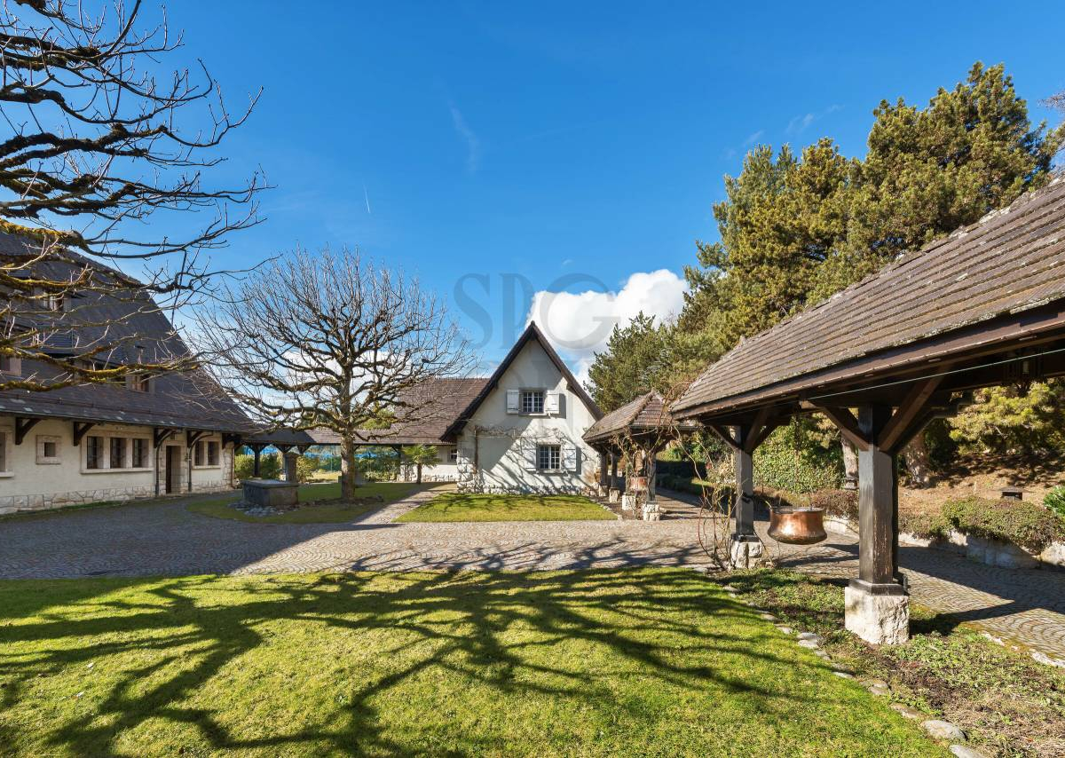 Exclusivité : Magnifique domaine familial avec vue exceptionnelle