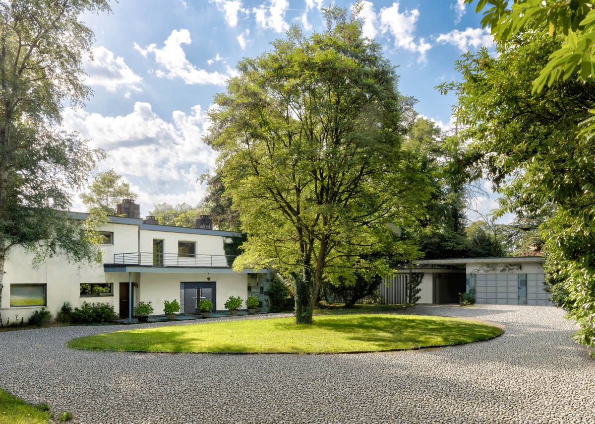 Beautiful waterfront property