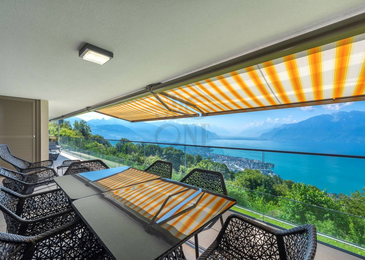 High standing apartment with lake view