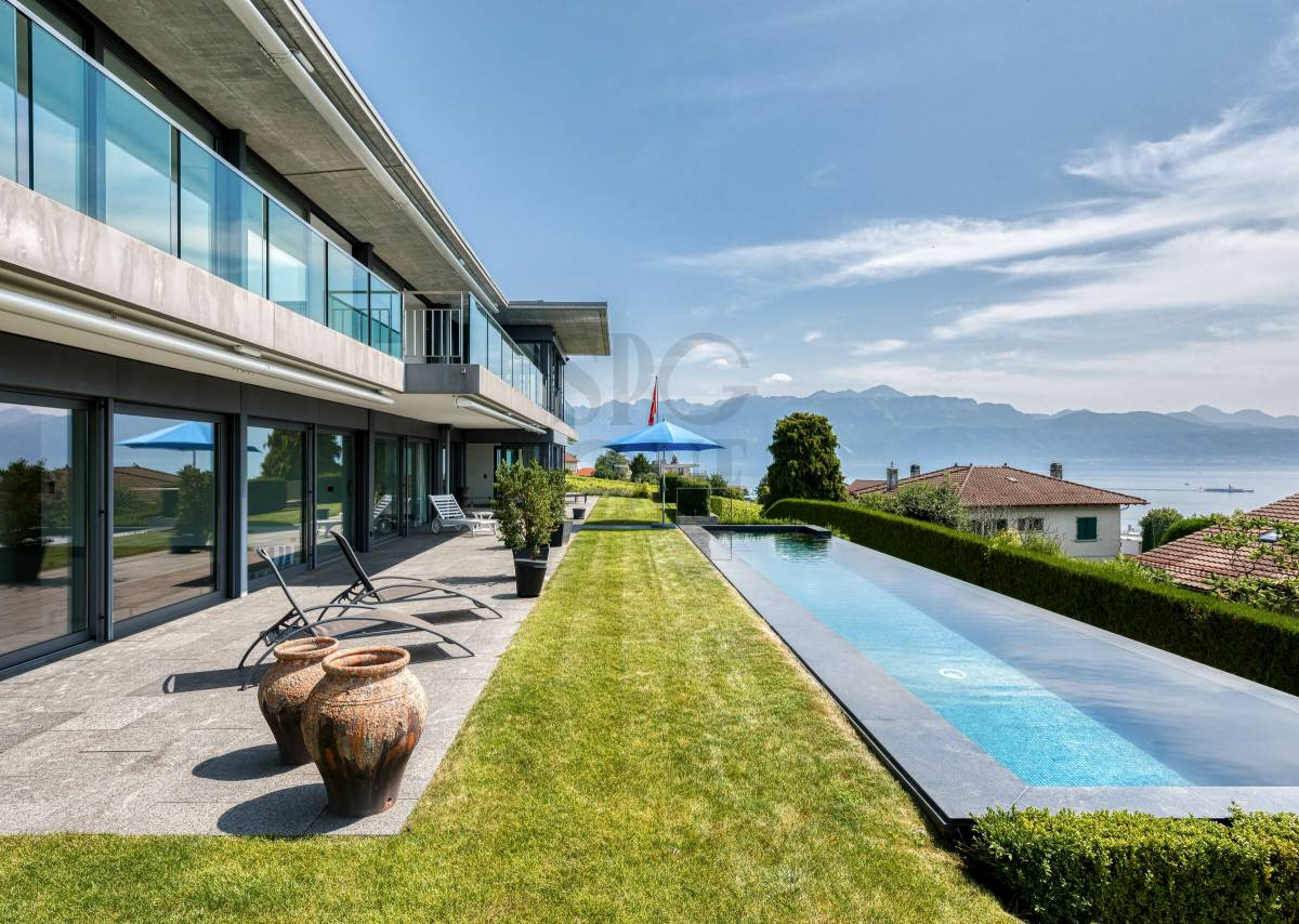Luxury residence with idyllic location
