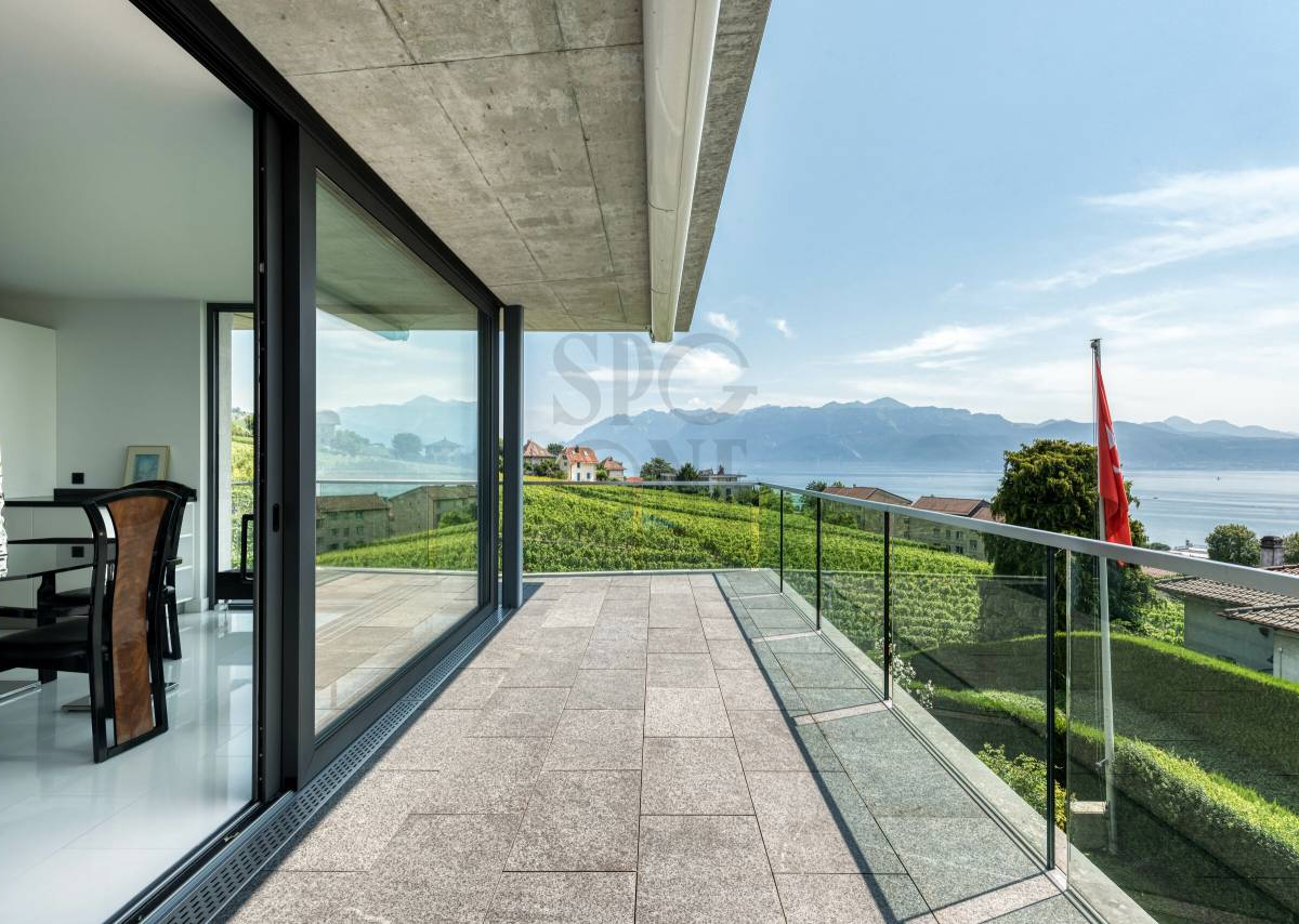 Luxury residence with idyllic location