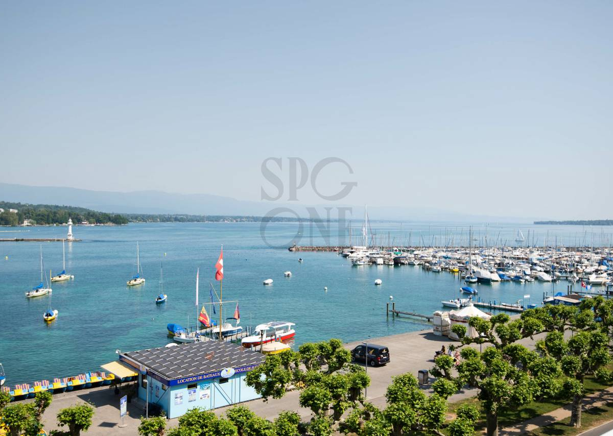 Appartement d'exception face au lac et au Jet d'eau