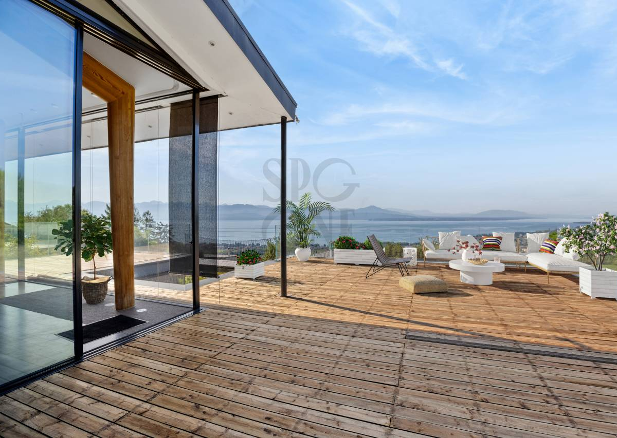 Luxury family villa with panoramic view