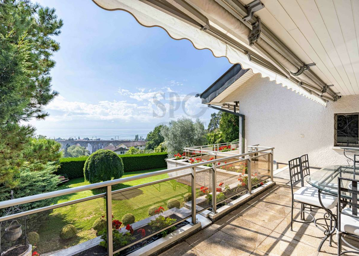 Villa familiale avec piscine intérieure