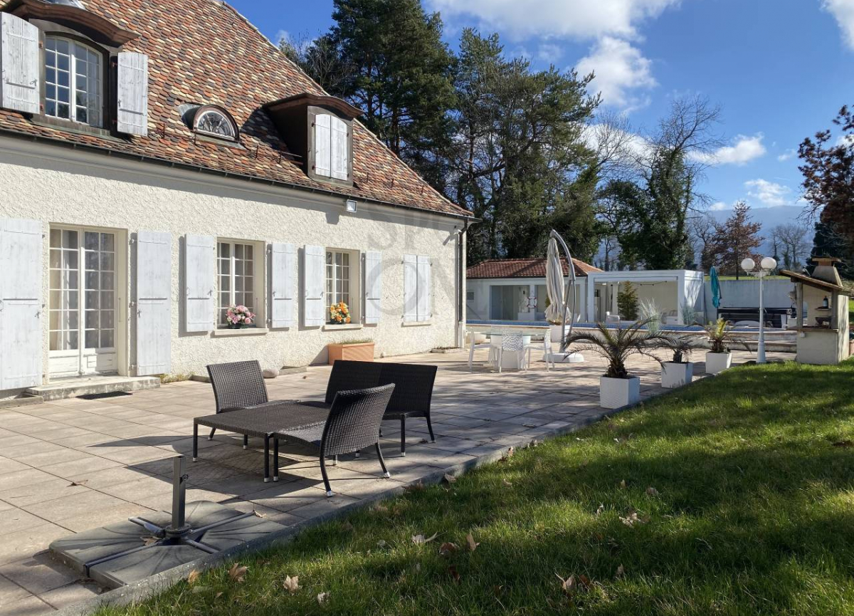 Charmante maison de campagne avec vue dégagée 