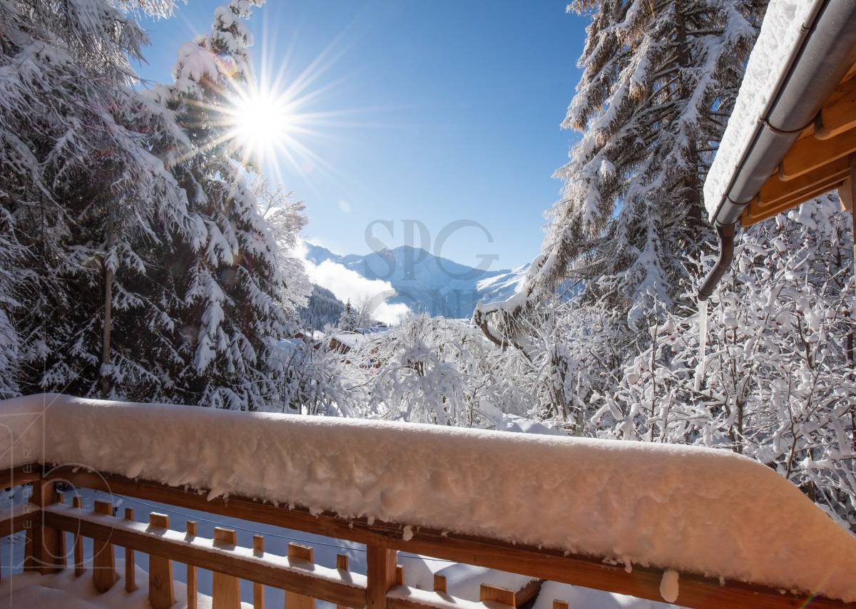 Situé au cœur de Verbier, ce chalet se dresse dans une nature intacte 