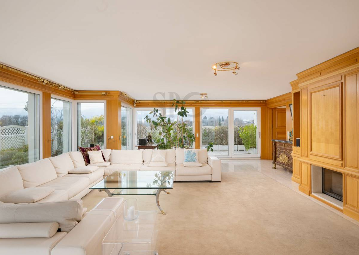 Exceptional penthouse in the heart of Nyon