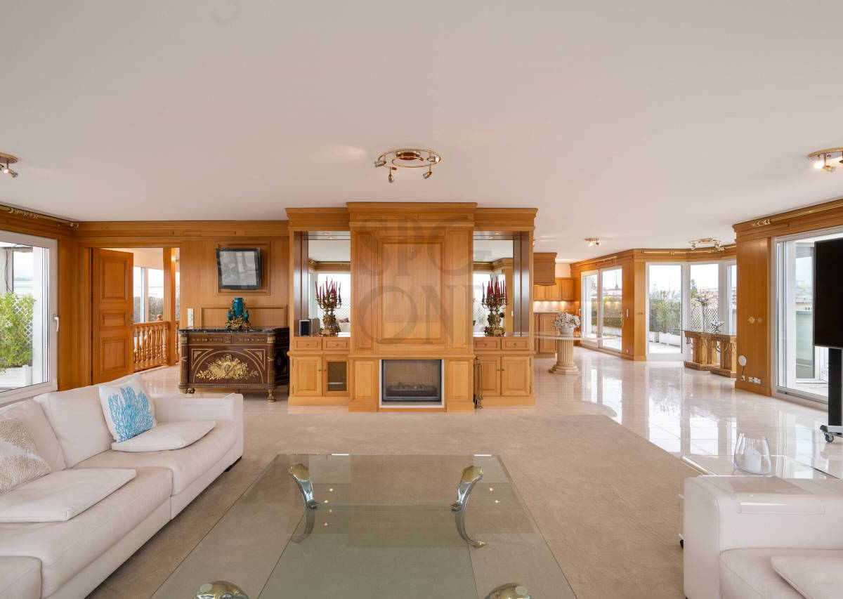 Exceptional penthouse in the heart of Nyon