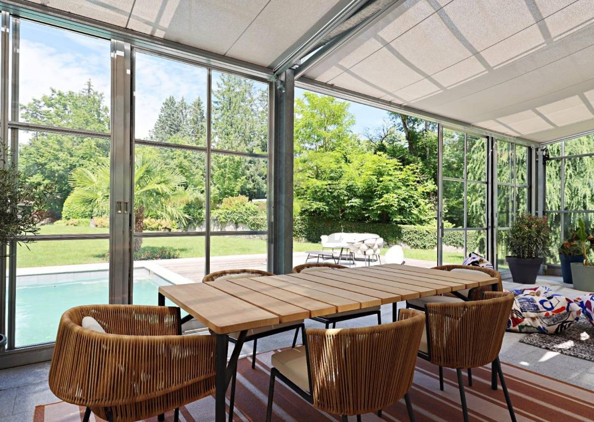 Luxurious renovated house for sale near the city center