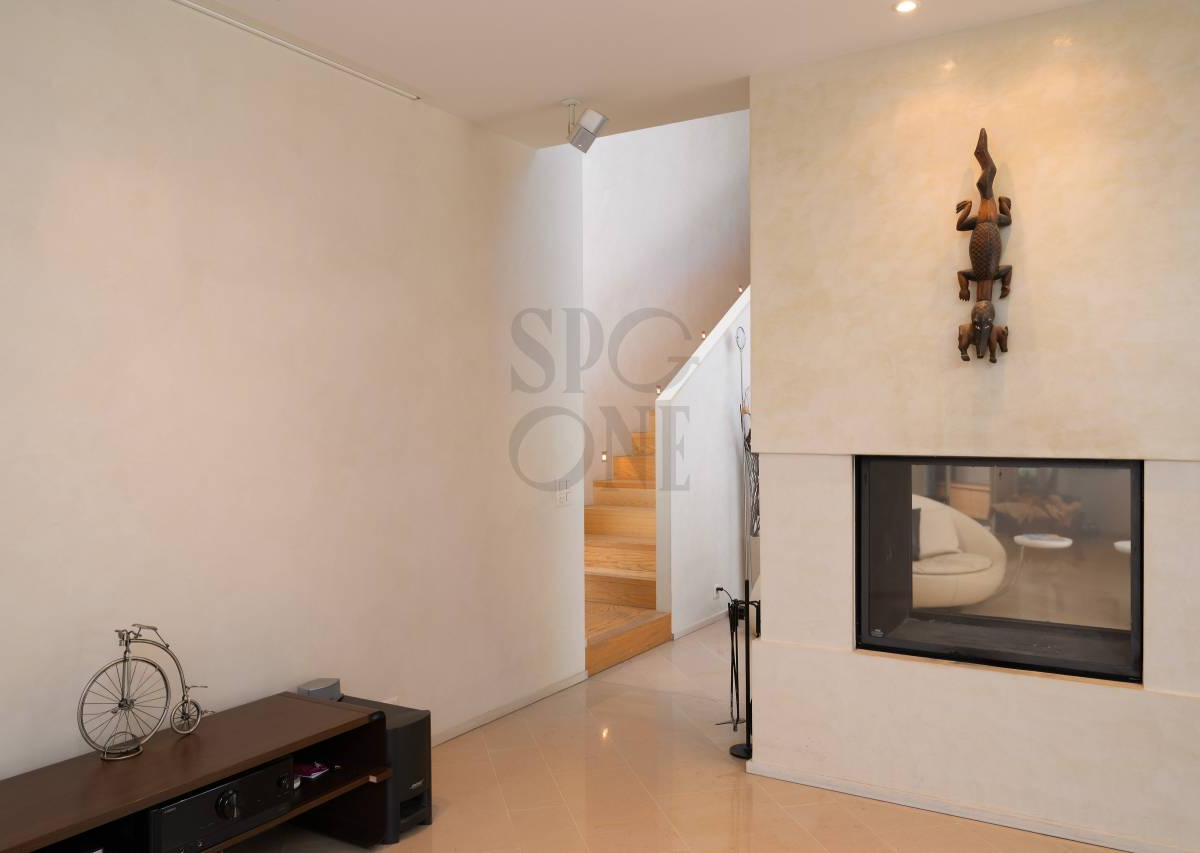 A contemporary villa in the heart of Conches