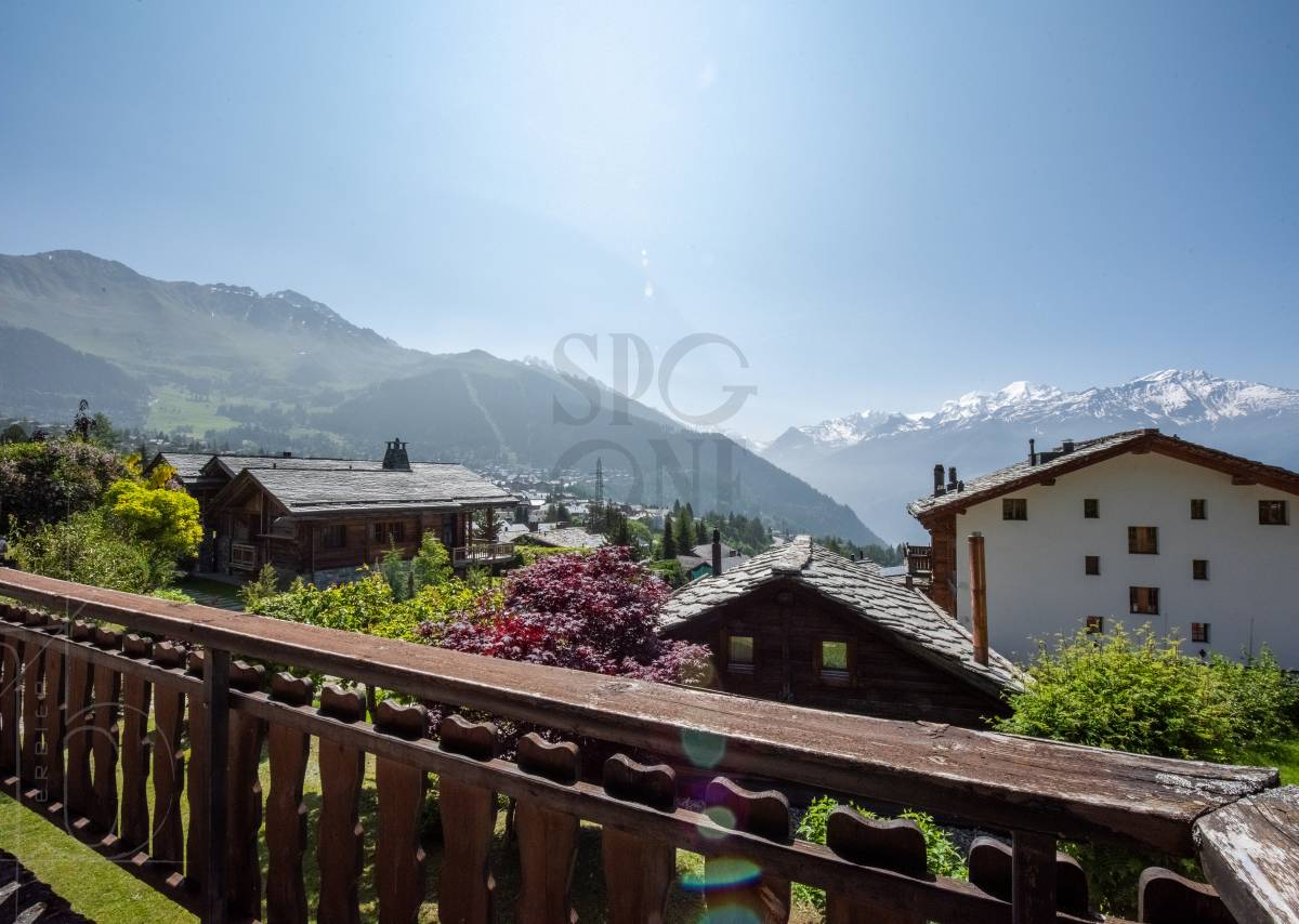 4-bedroom chalet is a peaceful place with breathtaking views