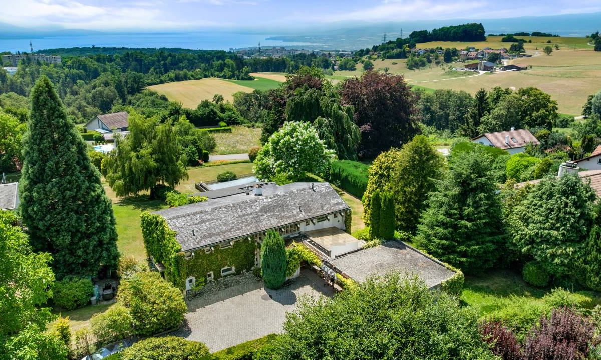 Une villa signature avec vue sur le lac et les montagnes