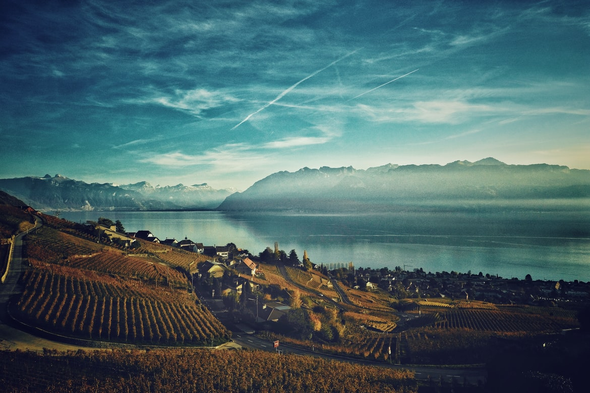 The canton of Vaud and its popular shores