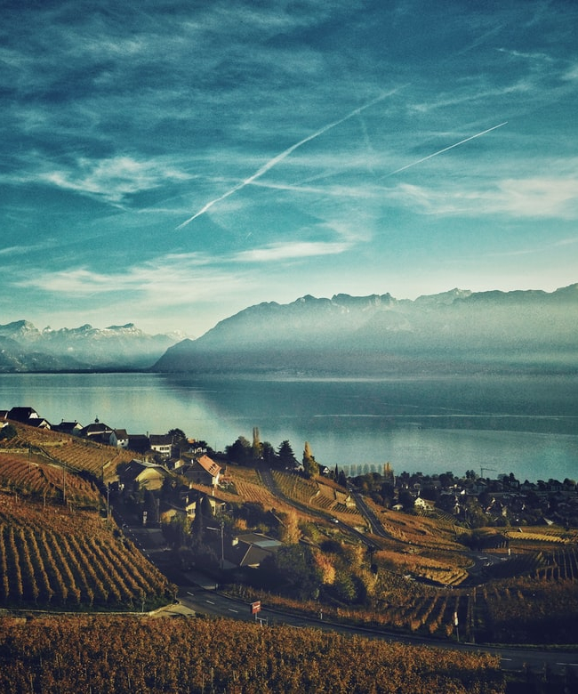 The canton of Vaud and its popular shores