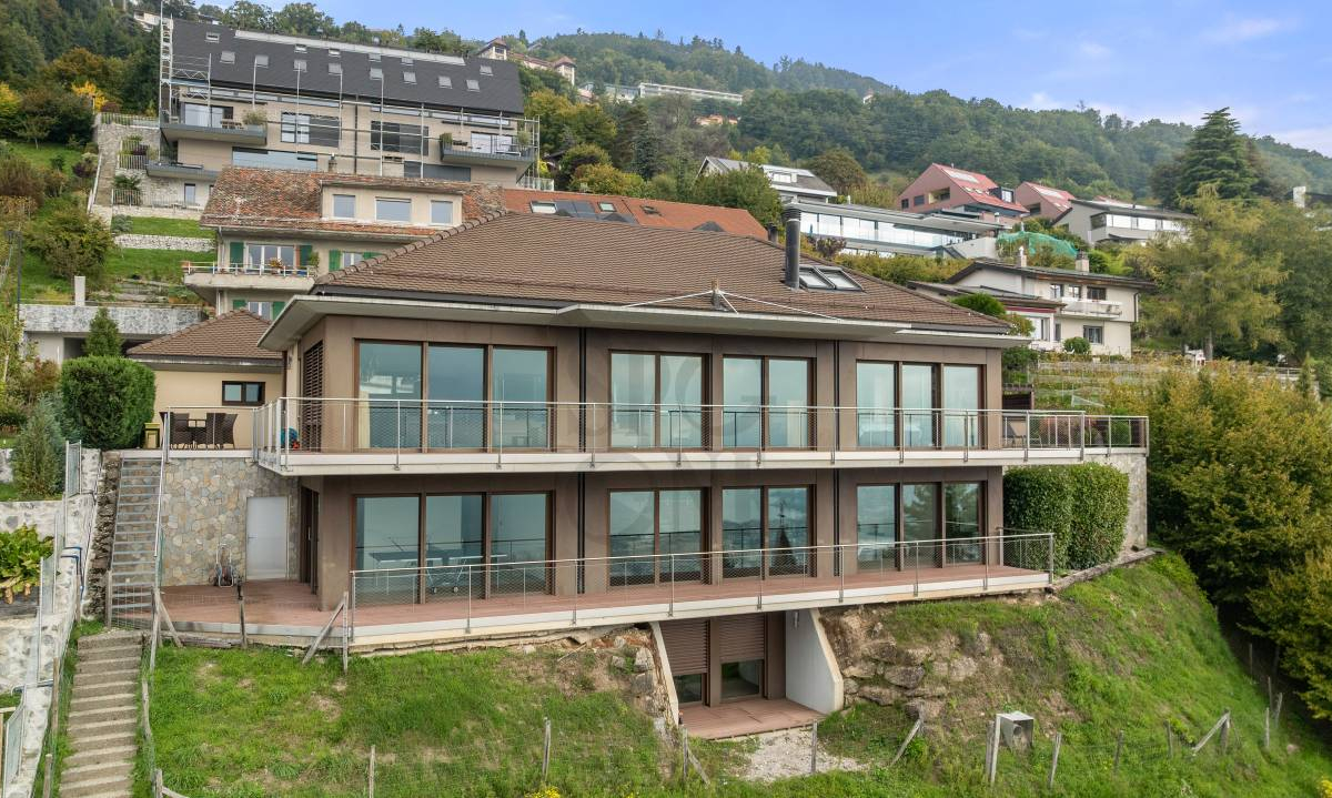 En exclusivité: villa d'architecte avec panorama à couper le souffle
